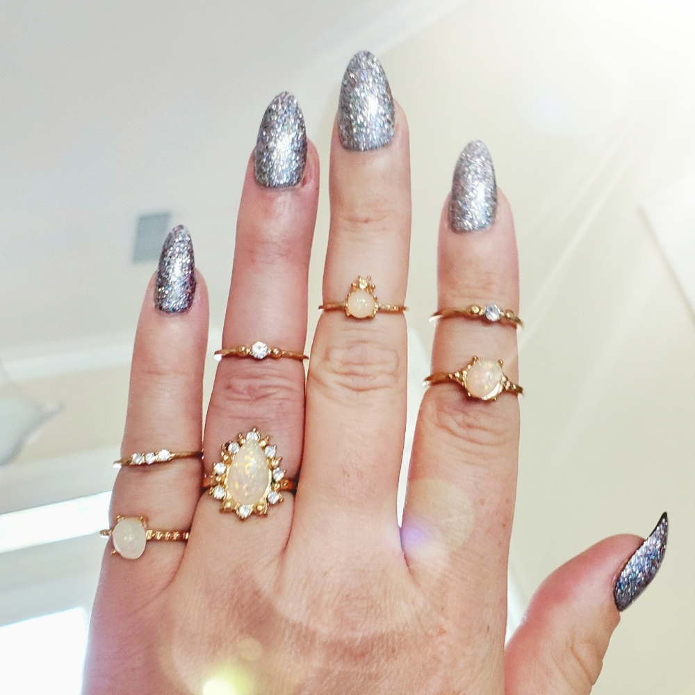 3/$20🌷Dainty 7 pc. Opal Midi Ring Set NWOT - Picture 2 of 5